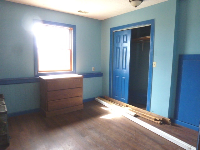 12901 Pine Road Dewitt, IL 61735 - Photo 19 of 23 a view of a closet and window