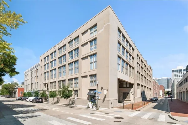 $3,000 | 333 Julia Street, Unit 520, New Orleans, LA 70130