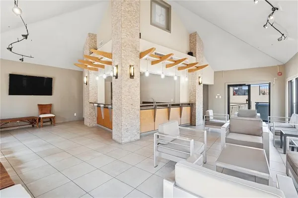 $3,000 | 333 Julia Street, Unit 520, New Orleans, LA 70130