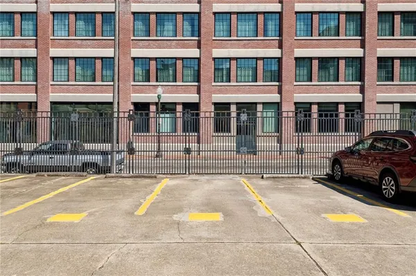 $3,000 | 333 Julia Street, Unit 520, New Orleans, LA 70130