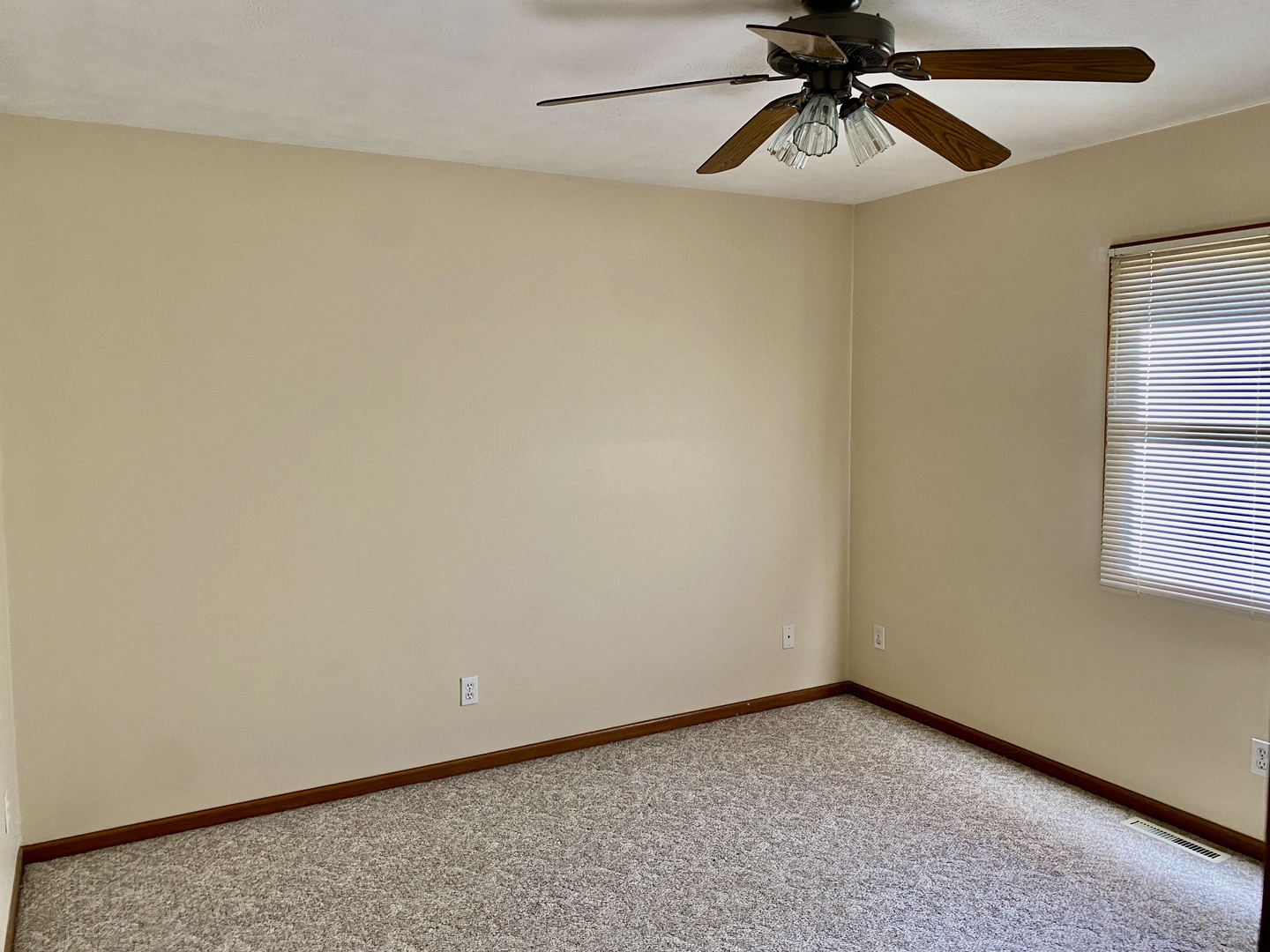 1221 Fox Run Seneca, IL 61341 - Photo 29 of 42