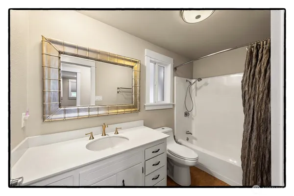 $850,000 | 106 Chinook Place, La Conner, WA 98257