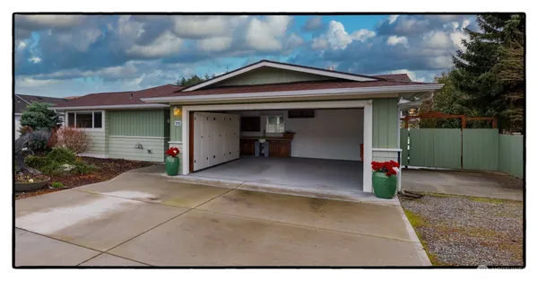 $850,000 | 106 Chinook Place, La Conner, WA 98257