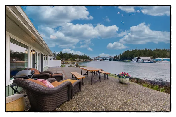 $850,000 | 106 Chinook Place, La Conner, WA 98257