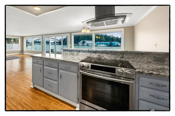 $850,000 | 106 Chinook Place, La Conner, WA 98257