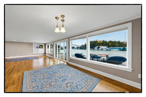 $850,000 | 106 Chinook Place, La Conner, WA 98257