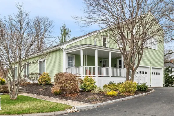 $1,295,000 | 17 Garfield Street, Marblehead, MA 01945