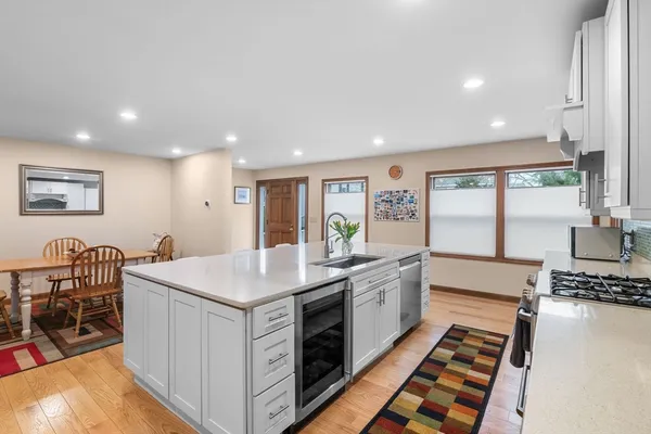 $1,295,000 | 17 Garfield Street, Marblehead, MA 01945