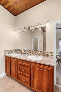 $1,295,000 | 17 Garfield Street, Marblehead, MA 01945