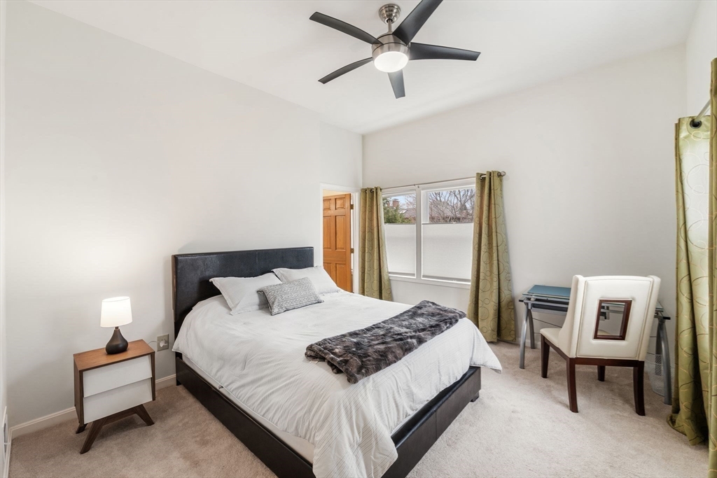 17 Garfield Street Marblehead, MA 01945 - Photo 24 of 28