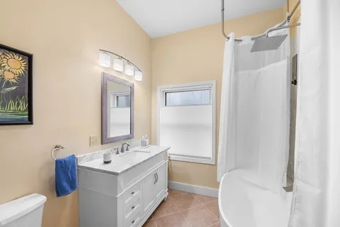 $1,295,000 | 17 Garfield Street, Marblehead, MA 01945
