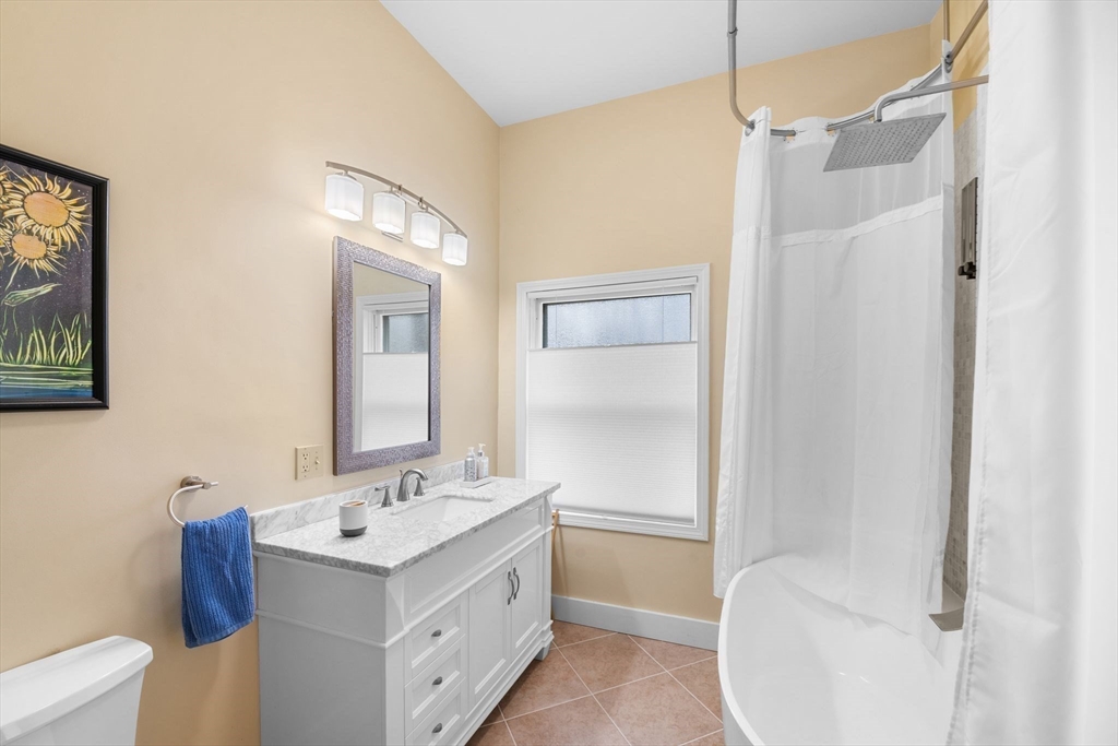 17 Garfield Street Marblehead, MA 01945 - Photo 25 of 28