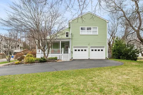 $1,295,000 | 17 Garfield Street, Marblehead, MA 01945