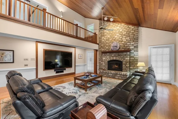 $1,295,000 | 17 Garfield Street, Marblehead, MA 01945