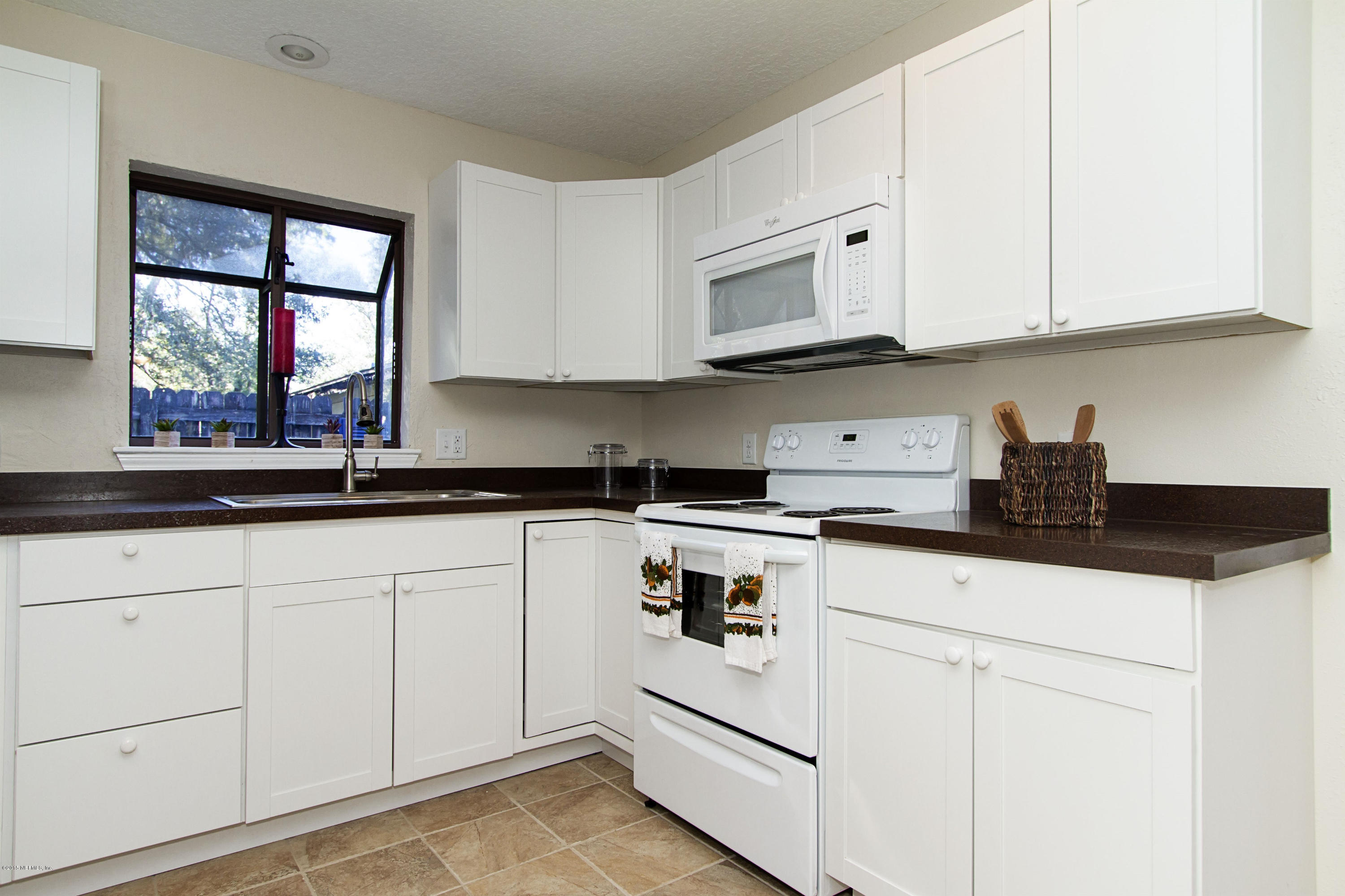 6125 Ricker Road Jacksonville, FL 32244 - Photo 11 of 18 008_Kitchen