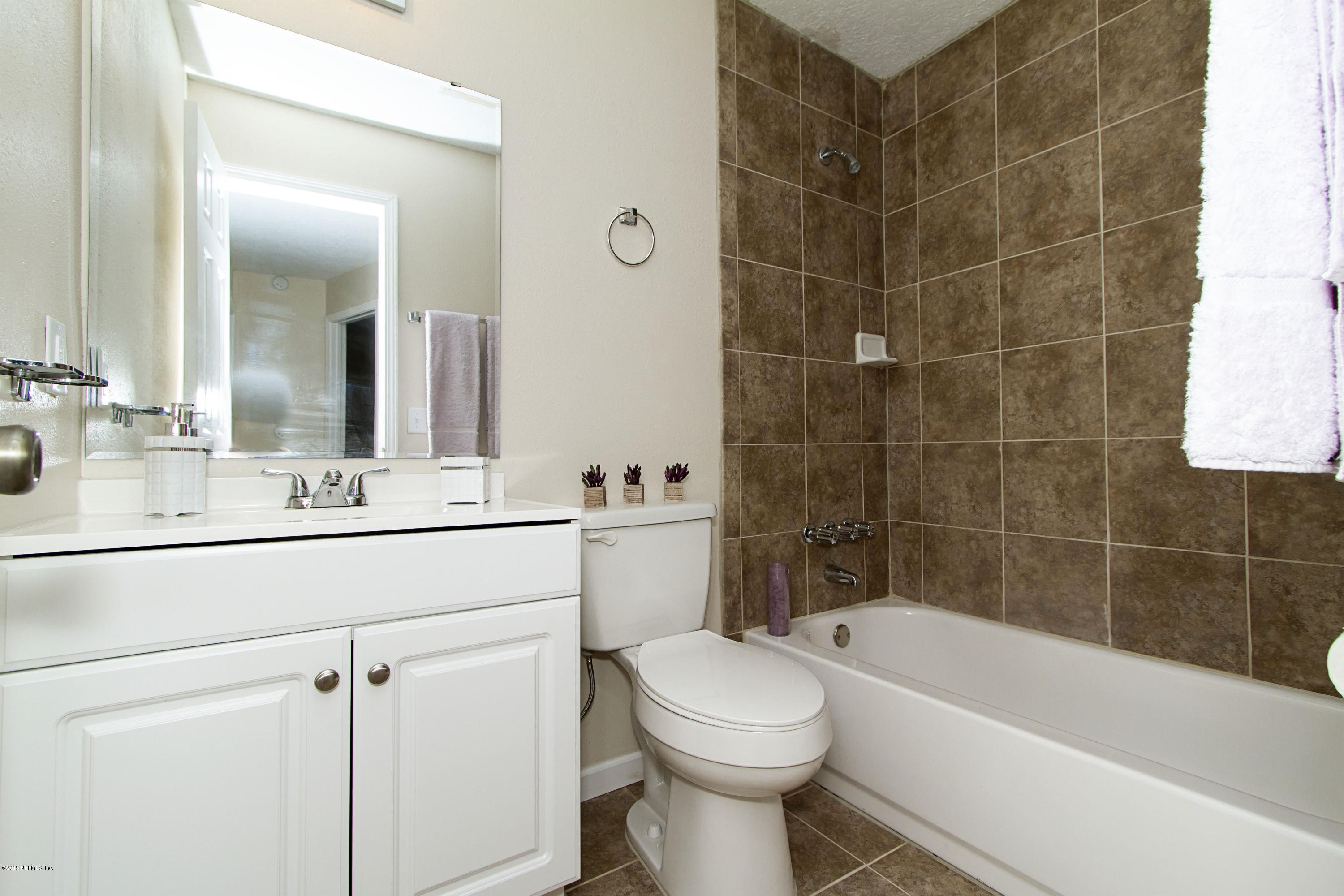 6125 Ricker Road Jacksonville, FL 32244 - Photo 17 of 18 014_Bathroom