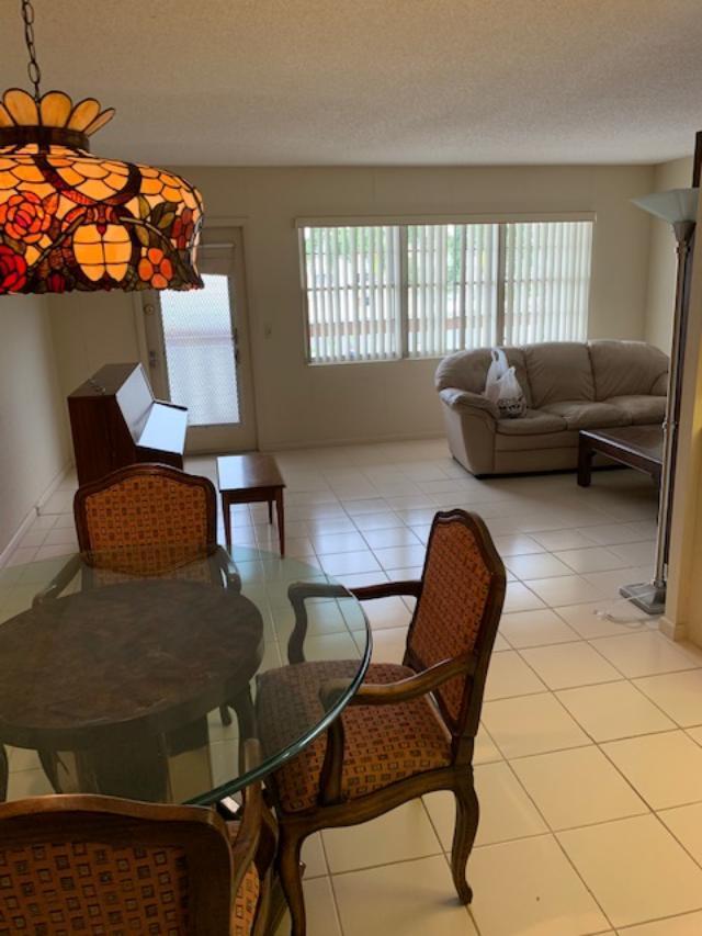 3012 Cornwall East Boca Raton, FL 33434 - Photo 17 of 22 living rm