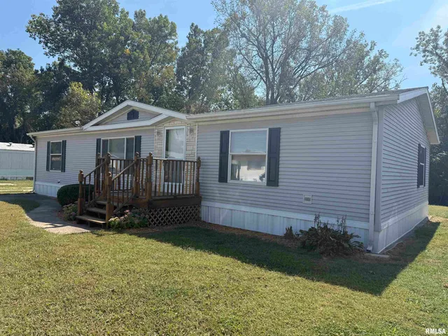 $48,021 | 812 April Avenue, Quincy, IL 62305