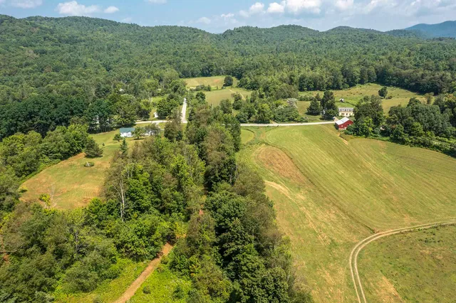$525,000 | 1688 Waite Hill Road, Pawlet, VT 05761