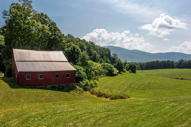 $525,000 | 1688 Waite Hill Road, Pawlet, VT 05761