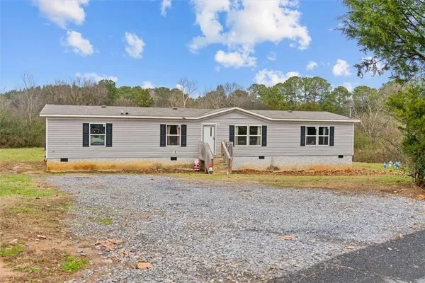 $240,000 | 1185 Shirley Road Southeast, Fairmount, GA 30139