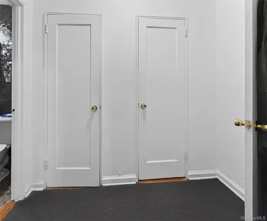 $1,950 | 105-24 63rd Drive, Unit 4L | Forest Hills