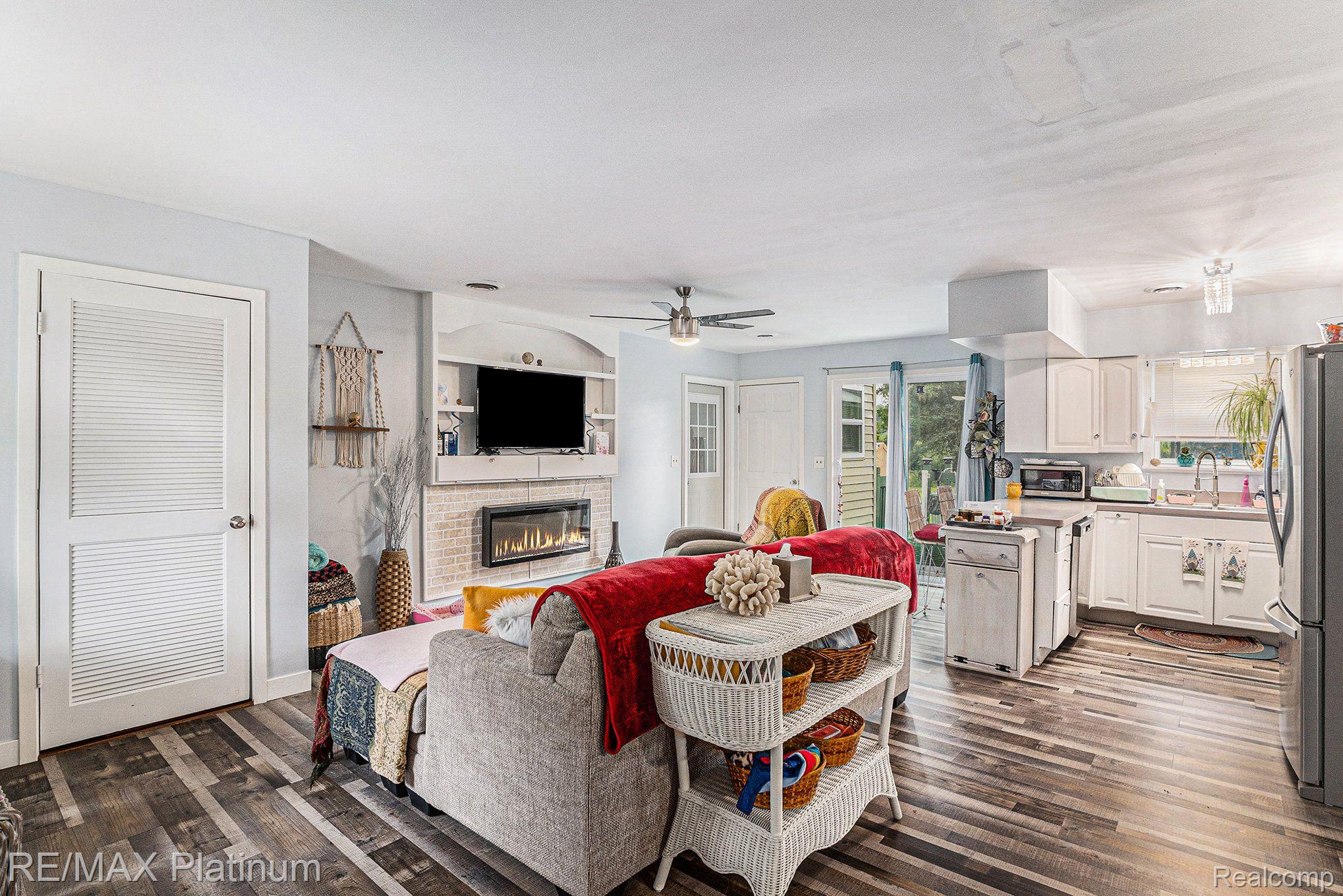 840 Lucy Road Howell, MI 48843 - Photo 2 of 24 Gallery Image 2