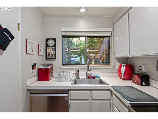 $278,000 | 151 Treehill Loop, Eugene, OR 97405