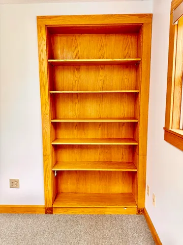 $475,000 | 1045 Broadway, Bangor, ME 04401