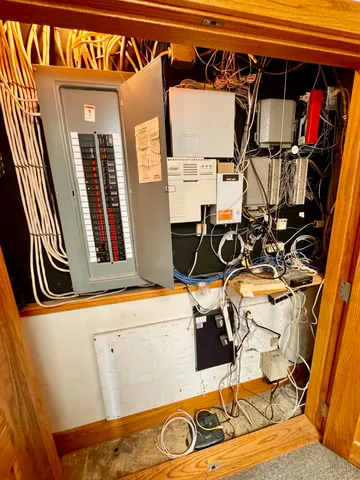 $475,000 | 1045 Broadway, Bangor, ME 04401