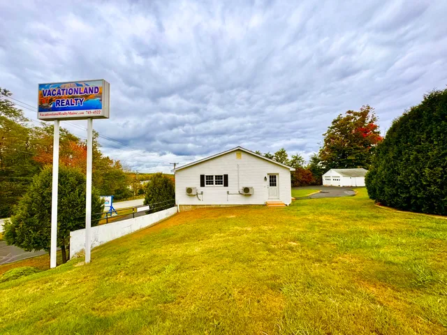 $475,000 | 1045 Broadway, Bangor, ME 04401