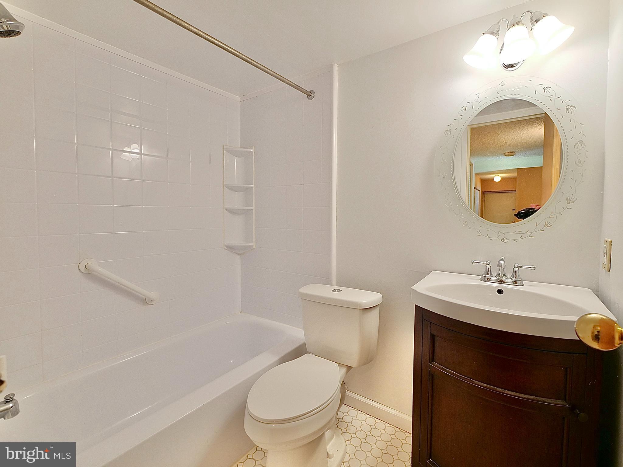 280 Bridgewater Road, Unit E8 Brookhaven, PA 19015 - Photo 22 of 33 Updated bathroom