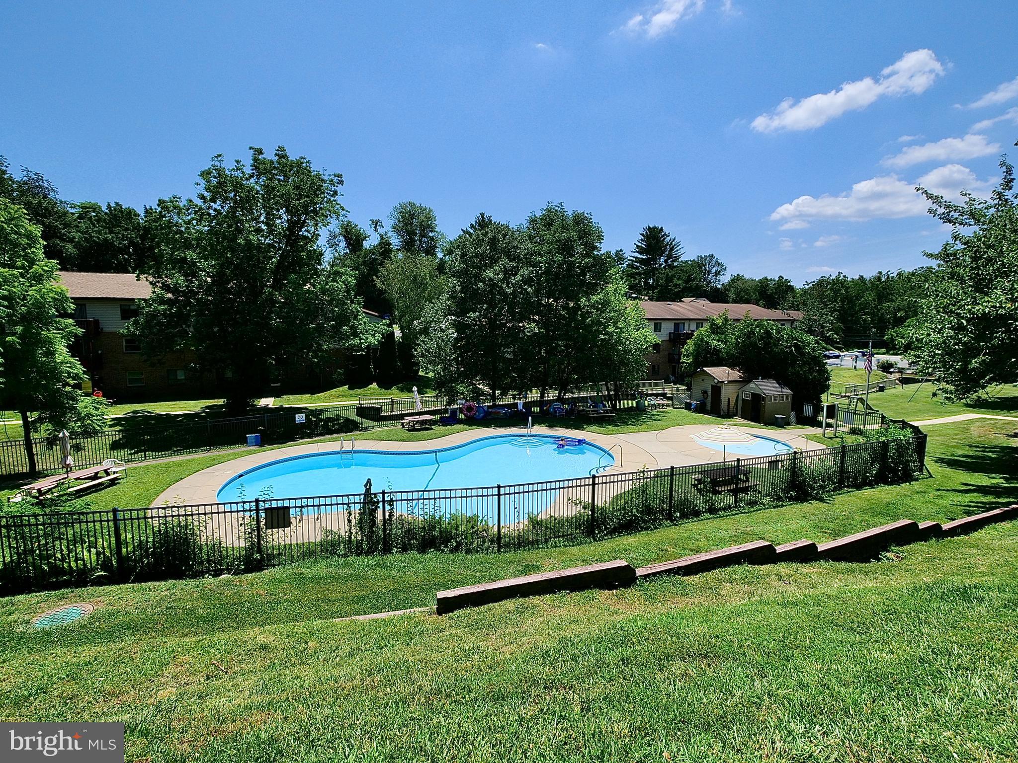 280 Bridgewater Road, Unit E8 Brookhaven, PA 19015 - Photo 32 of 33 Large community pool
