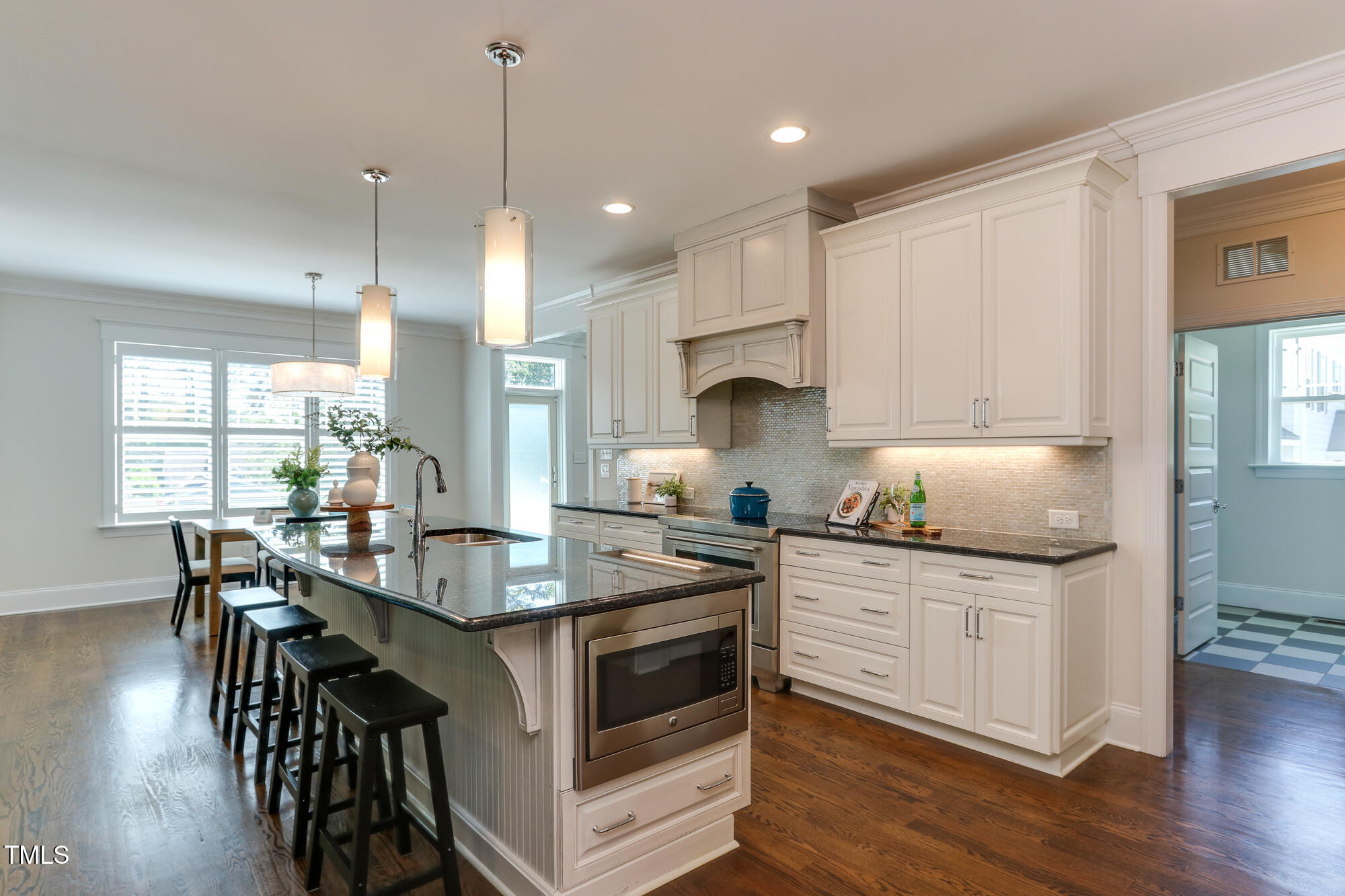 721 Shelley Road Raleigh, NC 27609 - Photo 11 of 46 Shelley_721-10