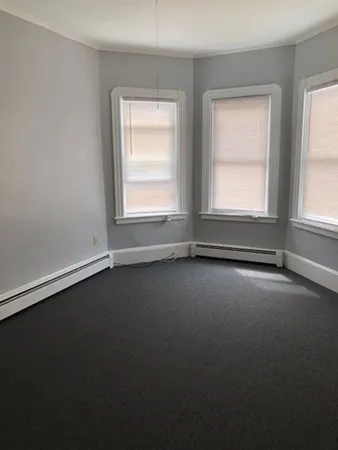 $1,300 | 257 Tinkham Street, Unit 1EAST, New Bedford, MA 02746