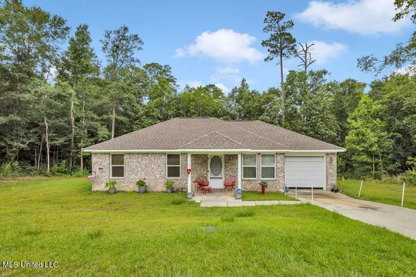 $225,000 | 1084 Koloa Court, Diamondhead, MS 39525