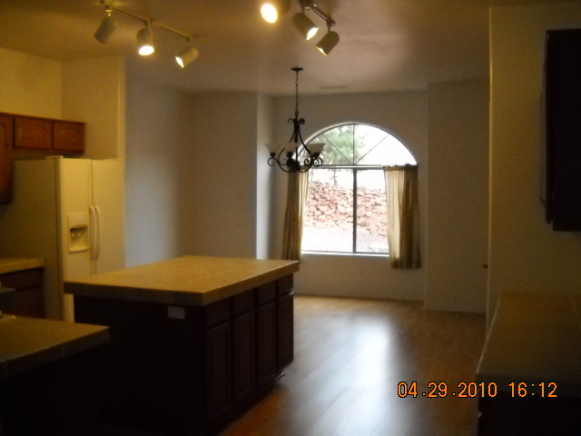 2275 Road Runner Road Sedona, AZ 86336 - Photo 3 of 11 Eat in Kitchen