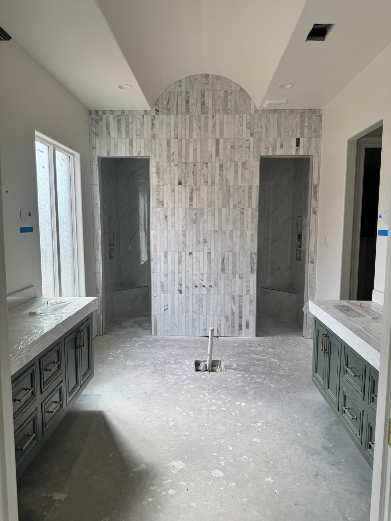 4007 150th Street Lubbock, TX 79423 - Photo 6 of 20 workspace with windows
