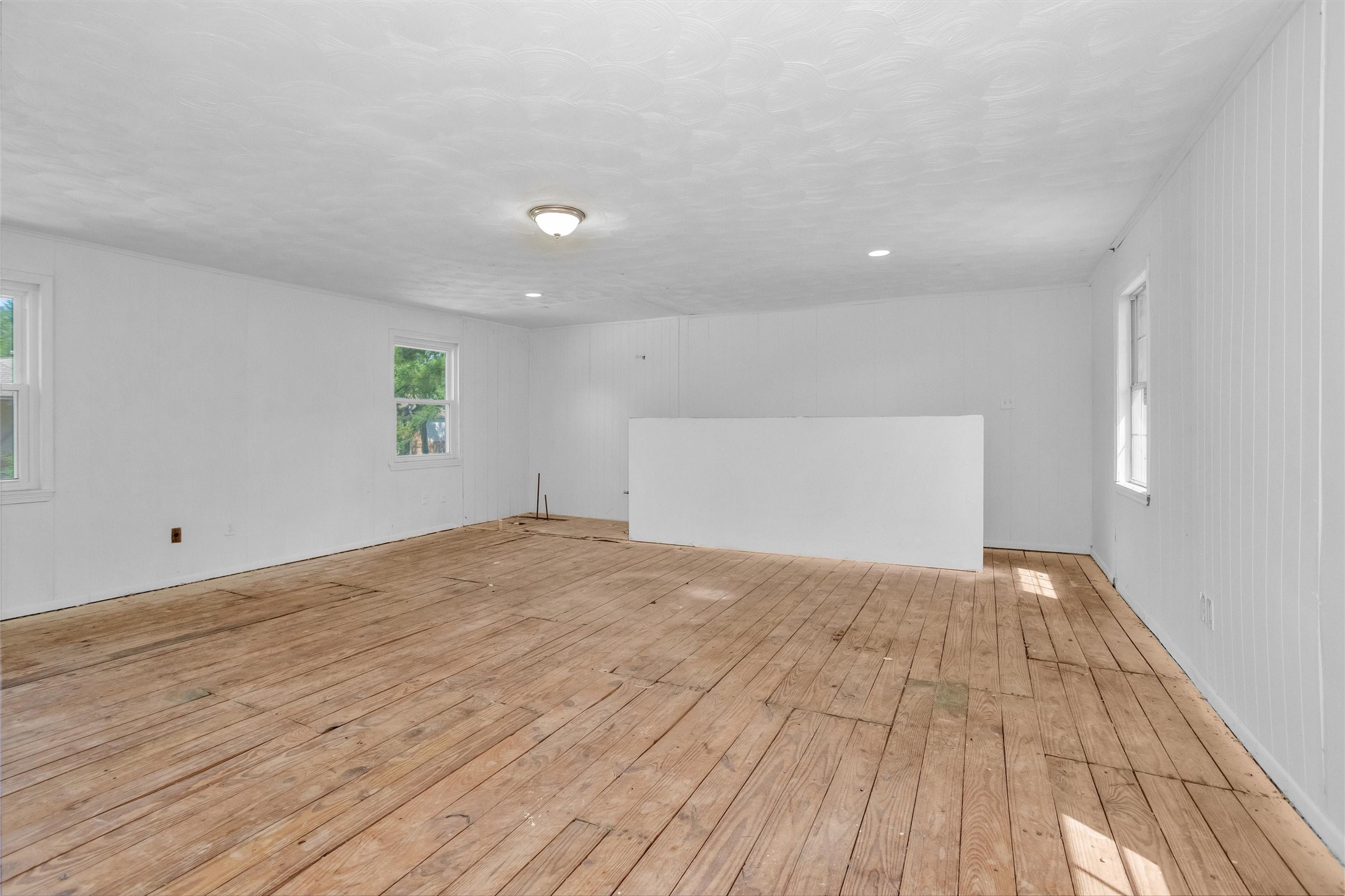 9115 Godstone Lane Spring, TX 77379 - Photo 43 of 46 This space could be finished into a home office, a home gym, or a guest suite, the possibilities are unlimited!