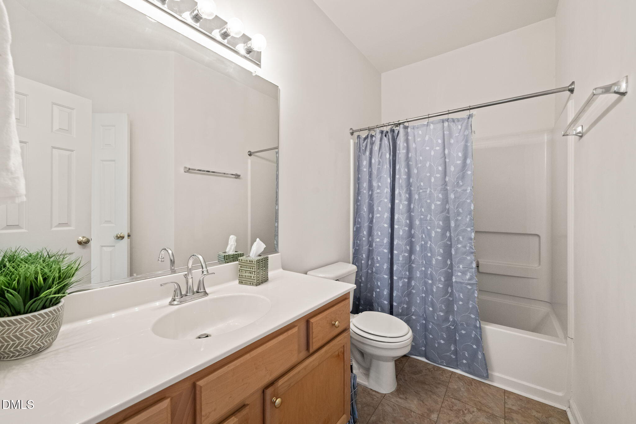 33 Signet Drive Durham, NC 27704 - Photo 23 of 28 1st Floor Full Bath