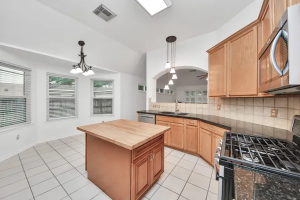 $329,900 | 5622 Pineaster Pointe Lane, Spring, TX 77379