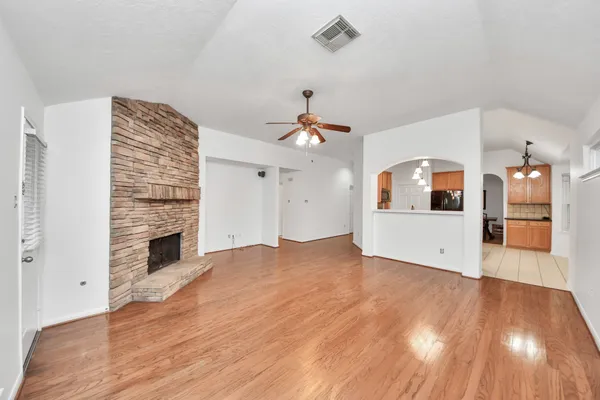 $329,900 | 5622 Pineaster Pointe Lane, Spring, TX 77379