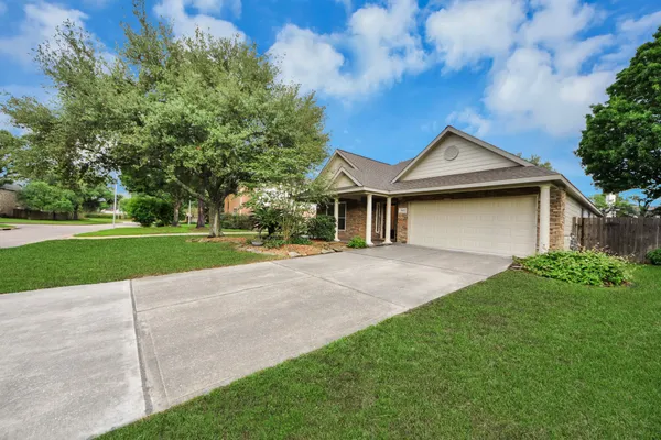 $329,900 | 5622 Pineaster Pointe Lane, Spring, TX 77379