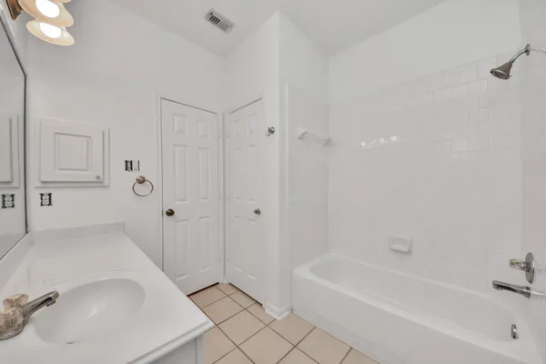$329,900 | 5622 Pineaster Pointe Lane, Spring, TX 77379