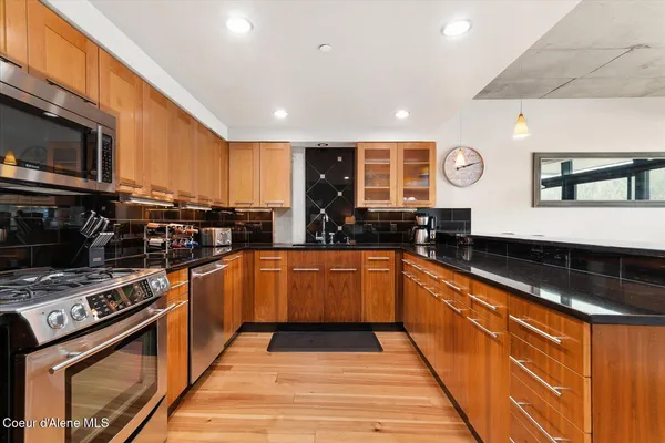 $1,075,000 | 1950 Bellerive Lane, Unit 203, Coeur D'Alene, ID 83814