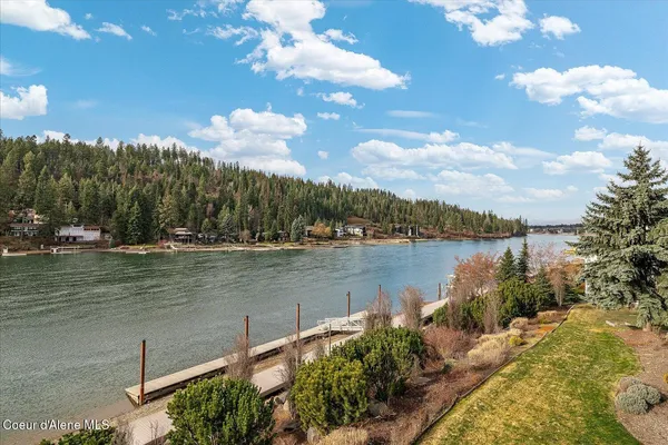 $1,075,000 | 1950 Bellerive Lane, Unit 203, Coeur D'Alene, ID 83814