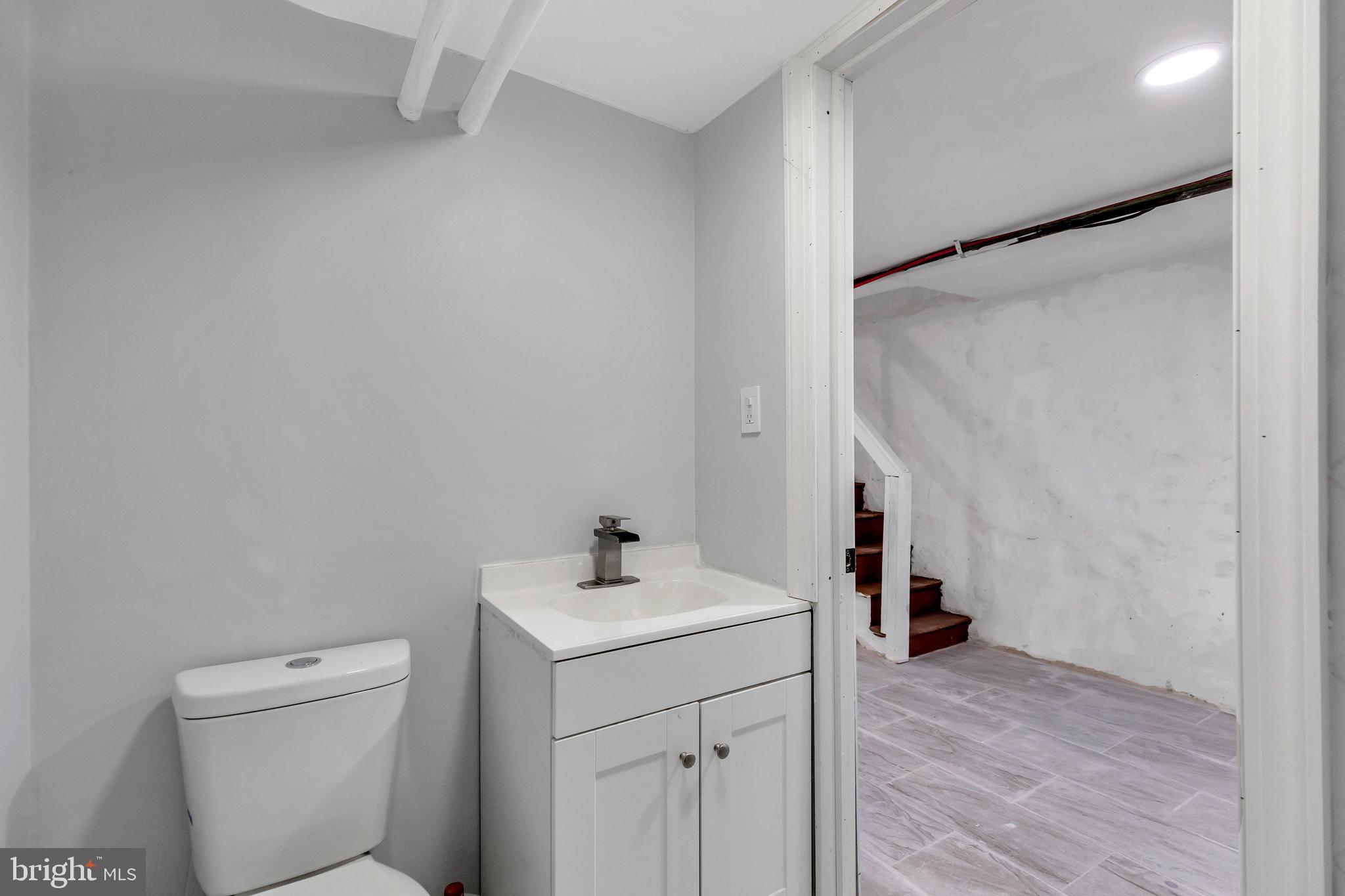 386 Avon Road Upper Darby, PA 19082 - Photo 23 of 27