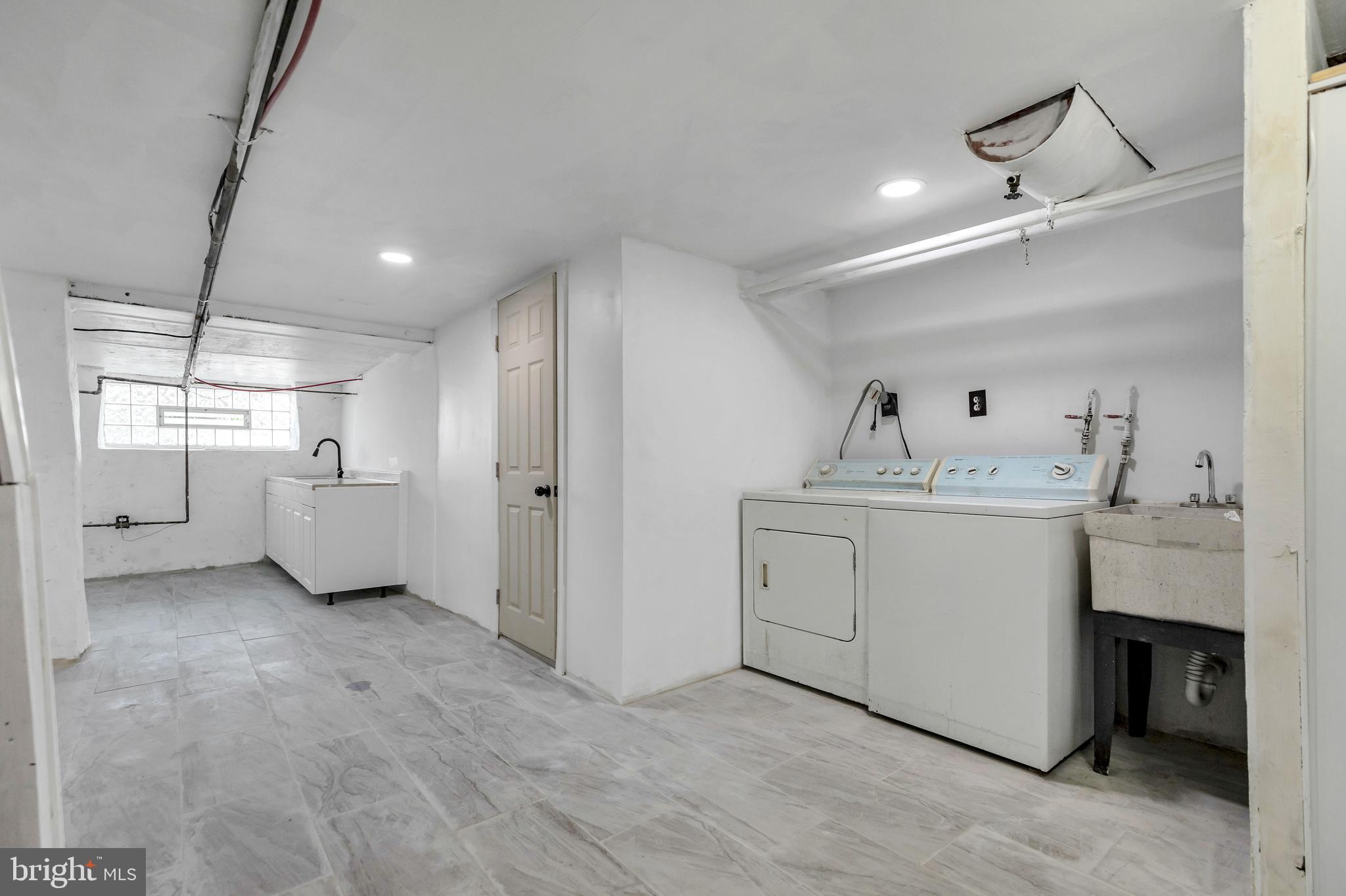 386 Avon Road Upper Darby, PA 19082 - Photo 24 of 27