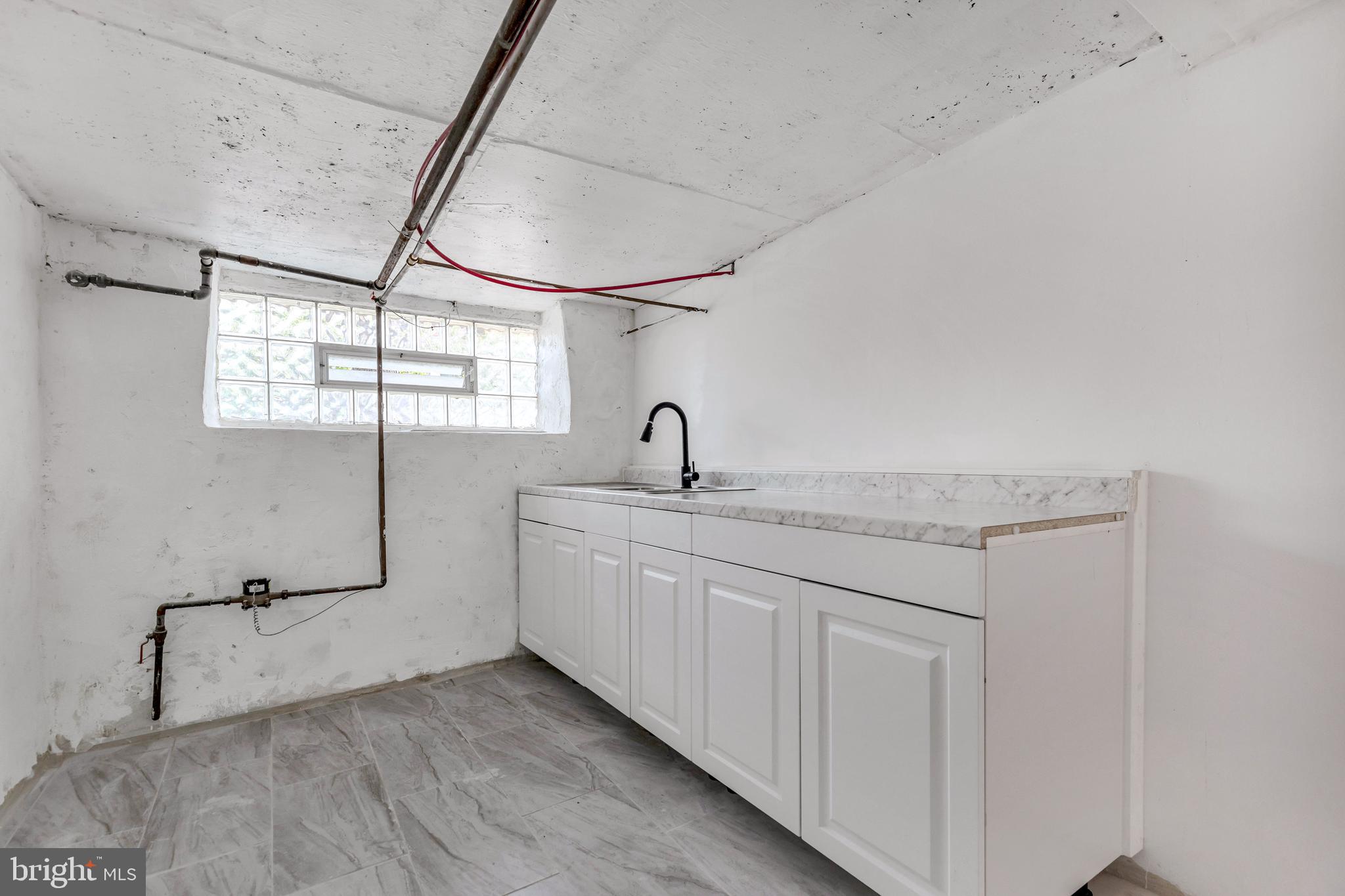 386 Avon Road Upper Darby, PA 19082 - Photo 25 of 27