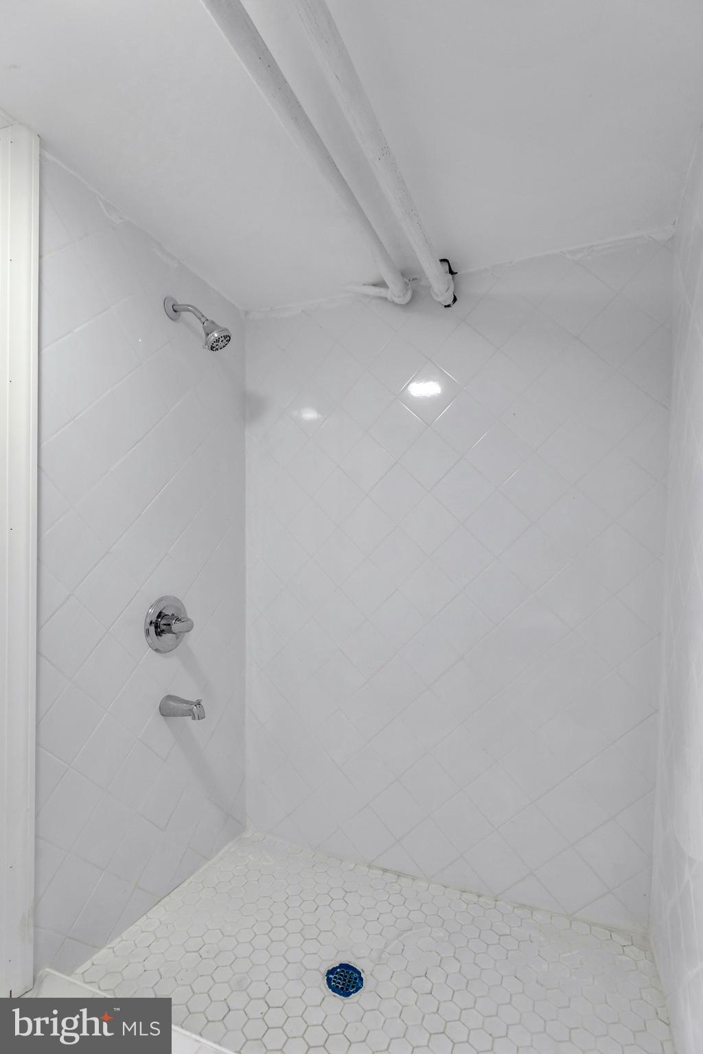 386 Avon Road Upper Darby, PA 19082 - Photo 7 of 27